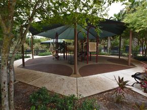 3800 Oaks Clubhouse Dr 309, Pompano Beach FL 33069