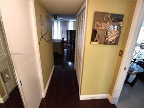 3800 Oaks Clubhouse Dr 309, Pompano Beach FL 33069