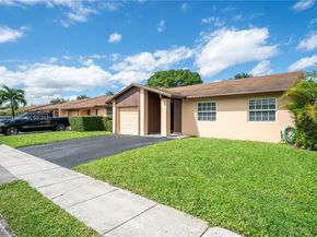 9591 W Heather Ln, Miramar FL 33025