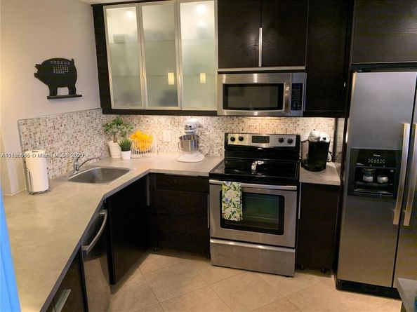 1770 NE 191st St 7001, Miami FL 33179