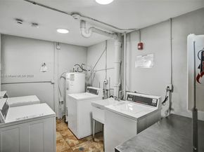 1770 NE 191st St 7001, Miami FL 33179