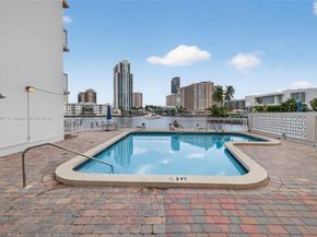 121 Golden Isles Dr 205, Hallandale Beach FL 33009