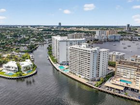 121 Golden Isles Dr 205, Hallandale Beach FL 33009