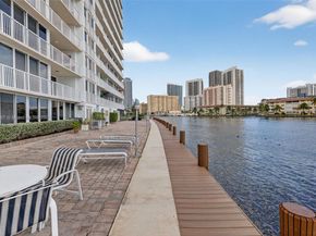 121 Golden Isles Dr 205, Hallandale Beach FL 33009