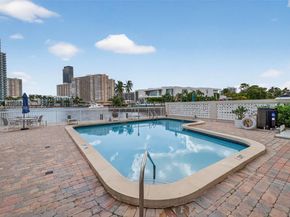 121 Golden Isles Dr 205, Hallandale Beach FL 33009