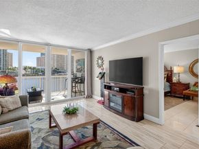 121 Golden Isles Dr 205, Hallandale Beach FL 33009