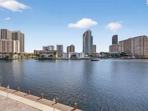 121 Golden Isles Dr 205, Hallandale Beach FL 33009