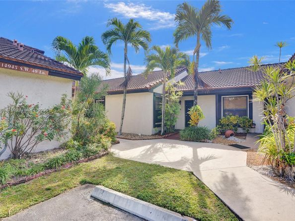 14945 SW 49th Ln 6G, Miami FL 33185