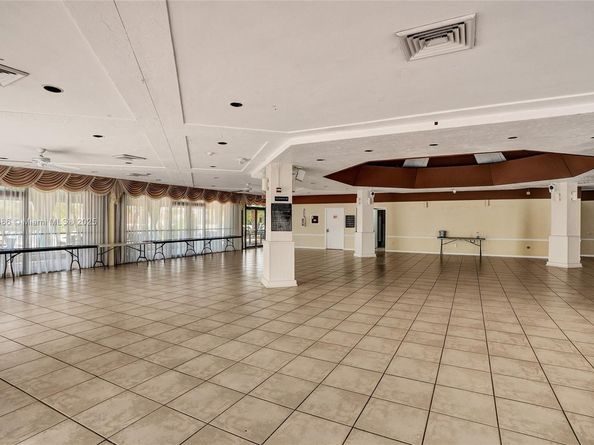 14945 SW 49th Ln 6G, Miami FL 33185