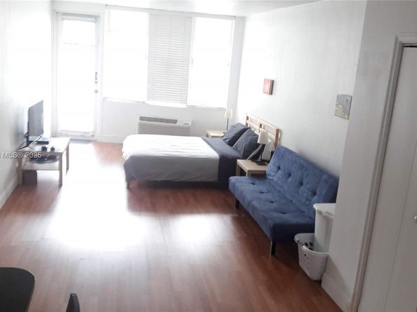 300 74th St 3, Miami Beach FL 33141