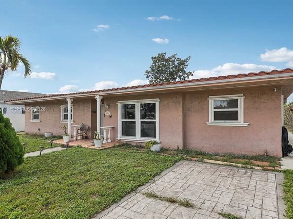 16832 NW 52nd Ave, Miami Gardens FL 33055