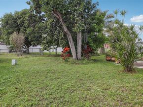 16832 NW 52nd Ave, Miami Gardens FL 33055