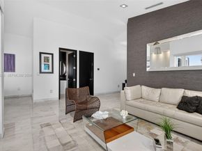 5861 NW 109th Ct, Doral FL 33178