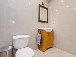 341 NW 147th St, Miami FL 33168