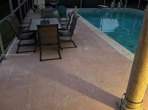 341 NW 147th St, Miami FL 33168