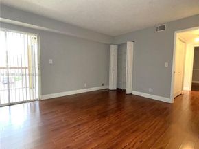 7610 Westwood Dr 122, Tamarac FL 33321