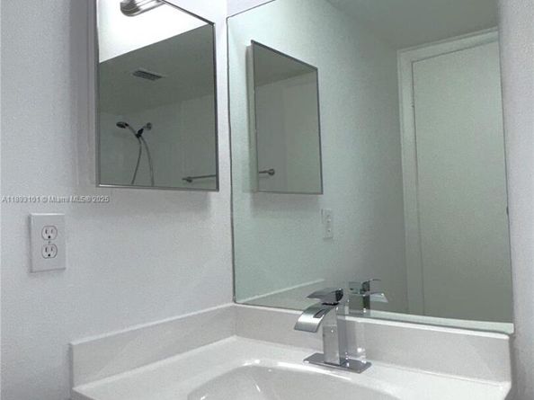 7610 Westwood Dr 122, Tamarac FL 33321