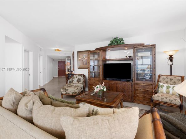 6365 Collins Ave 1901, Miami Beach FL 33141