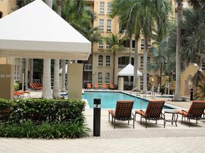 3001 NE 185th St 222, Aventura FL 33180