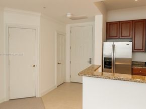 3001 NE 185th St 222, Aventura FL 33180