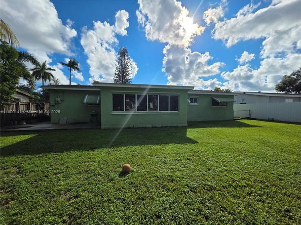 14400 NW 16th Ct, Miami FL 33167