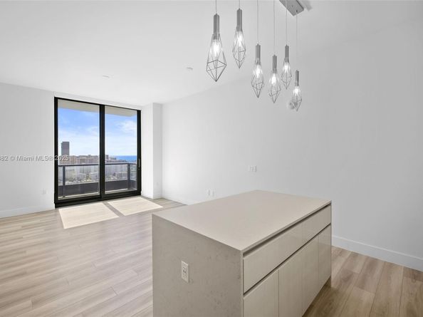 101 Diplomat Pkwy 2406, Hallandale Beach FL 33009