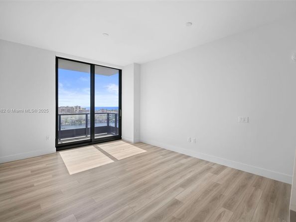 101 Diplomat Pkwy 2406, Hallandale Beach FL 33009