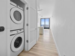 101 Diplomat Pkwy 2406, Hallandale Beach FL 33009