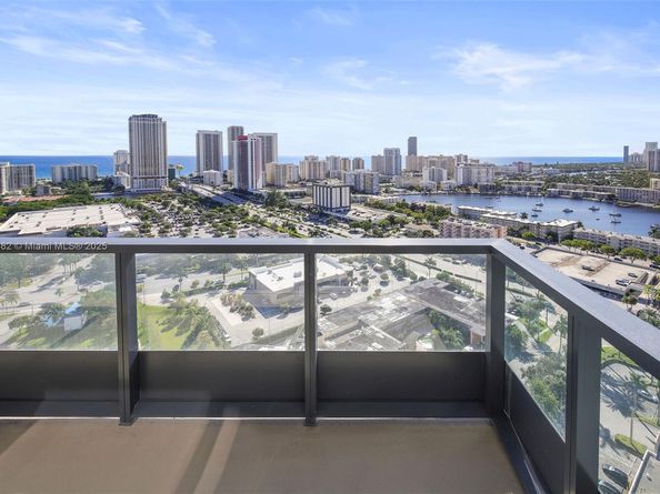 101 Diplomat Pkwy 2406, Hallandale Beach FL 33009