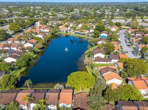 10831 NW 3rd Ct, Pembroke Pines FL 33026