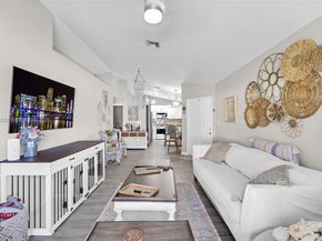 10831 NW 3rd Ct, Pembroke Pines FL 33026