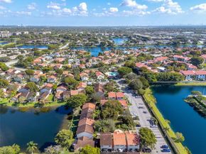 10831 NW 3rd Ct, Pembroke Pines FL 33026