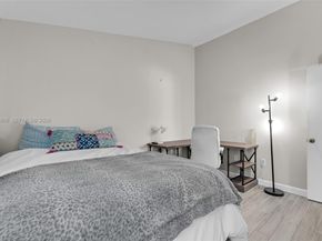 10831 NW 3rd Ct, Pembroke Pines FL 33026