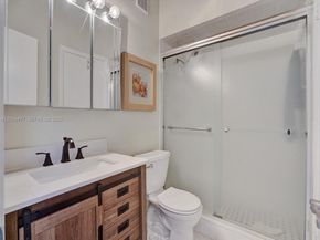 2667 S Parkview Dr, Hallandale Beach FL 33009