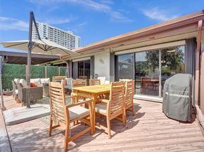 2667 S Parkview Dr, Hallandale Beach FL 33009
