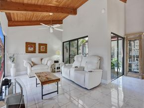 2667 S Parkview Dr, Hallandale Beach FL 33009