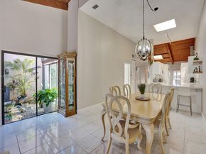 2667 S Parkview Dr, Hallandale Beach FL 33009