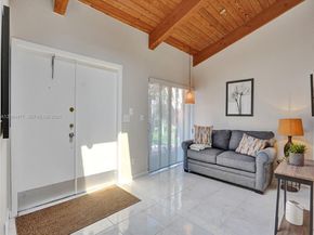 2667 S Parkview Dr, Hallandale Beach FL 33009