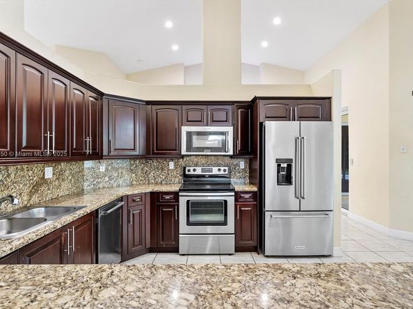 12920 SW 220th Ter, Miami FL 33170