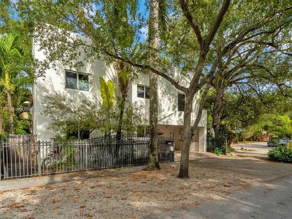 3145 Day Ave 1, Miami FL 33133