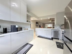 900 SW 128th Ave 105D, Pembroke Pines FL 33027