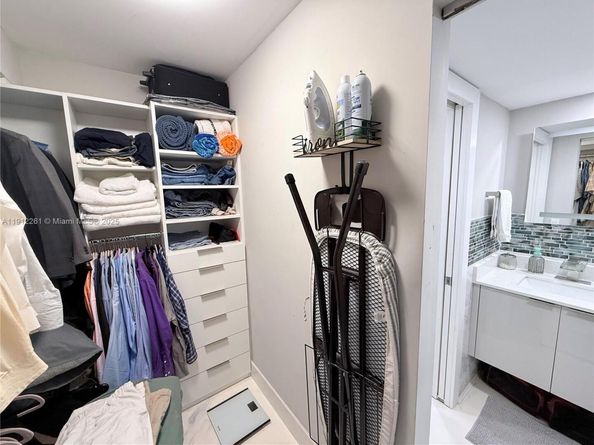 900 SW 128th Ave 105D, Pembroke Pines FL 33027