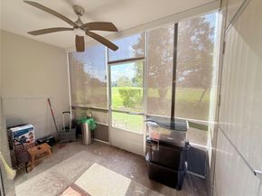 900 SW 128th Ave 105D, Pembroke Pines FL 33027