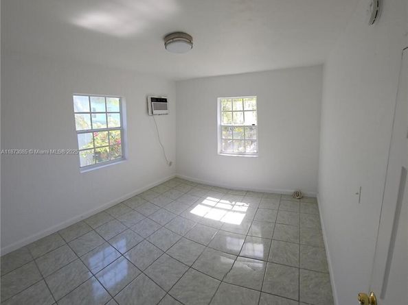 3615 Thomas Ave 11, Miami FL 33133