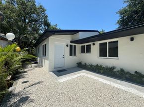 111 NW 7th Ave, Dania Beach FL 33004