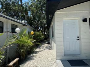 111 NW 7th Ave, Dania Beach FL 33004