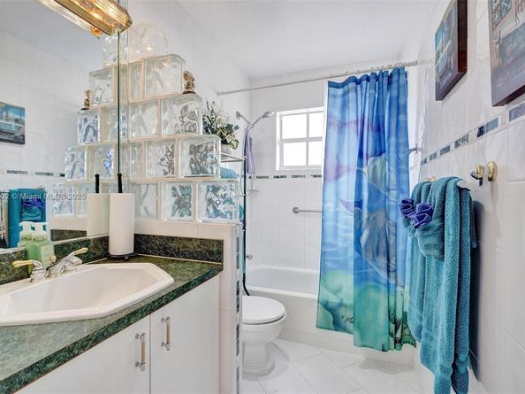 19021 SW 122nd Ave, Miami FL 33177