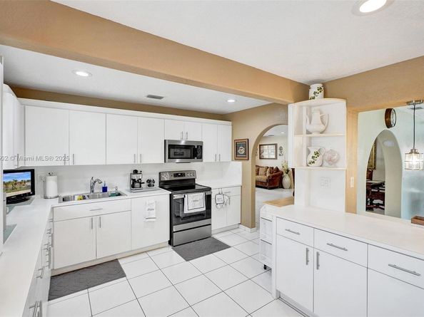 19021 SW 122nd Ave, Miami FL 33177