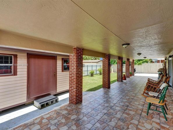 19021 SW 122nd Ave, Miami FL 33177