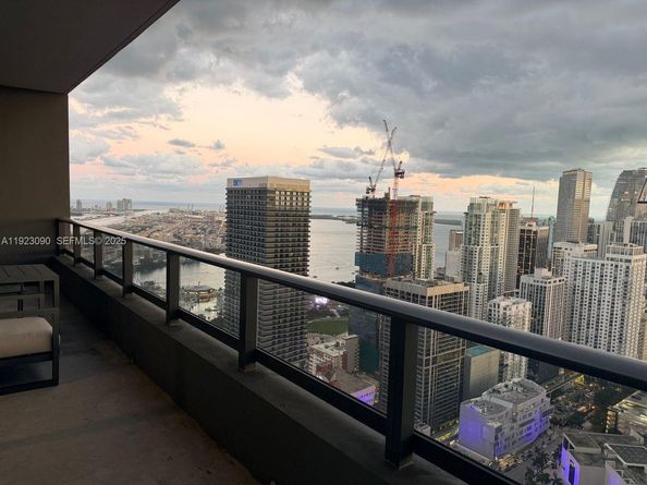 159 NE 6th St 4805, Miami FL 33132